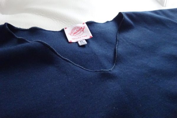 Tee-shirt manches longues col triangle
